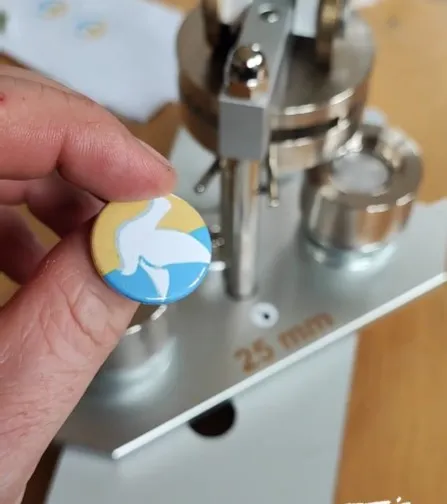 Button-Herstellung für das MYR-Festival in Schongau